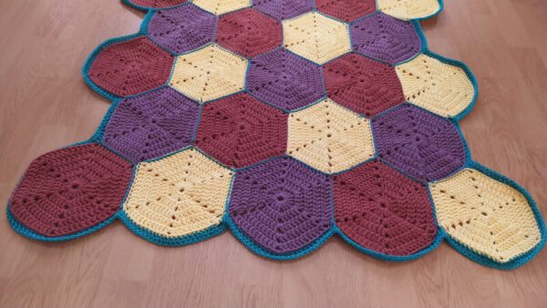 Crochet diamond blanket