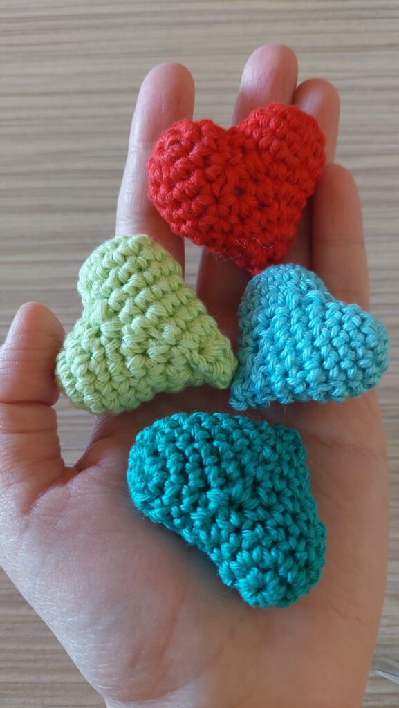 amigurumi heart