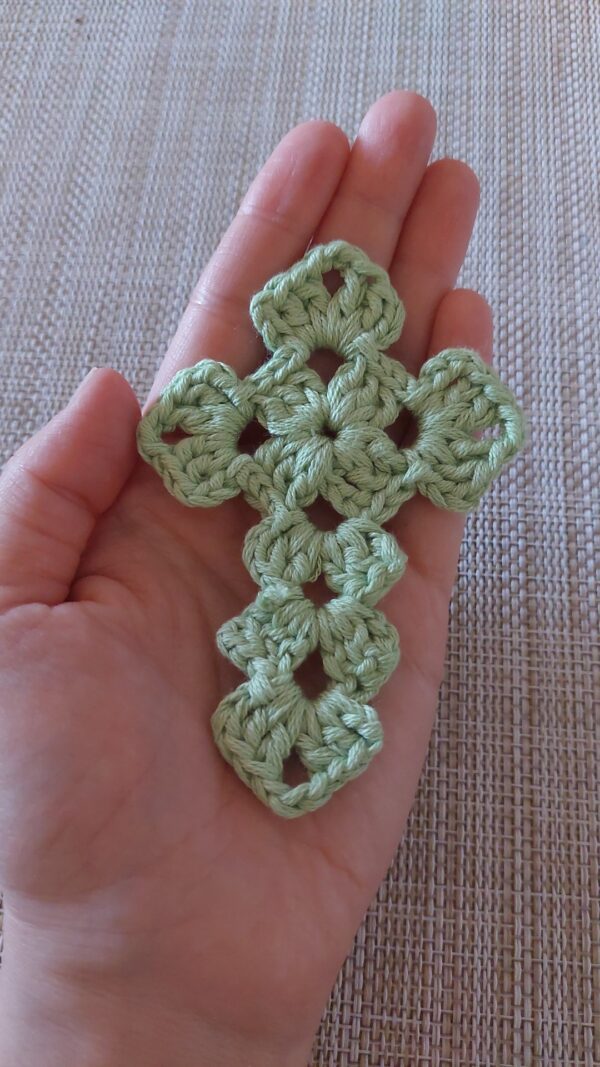 crochet cross applique