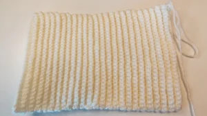 Super easy and stretchy crochet stitch for beginners, perfect for hats and blankets